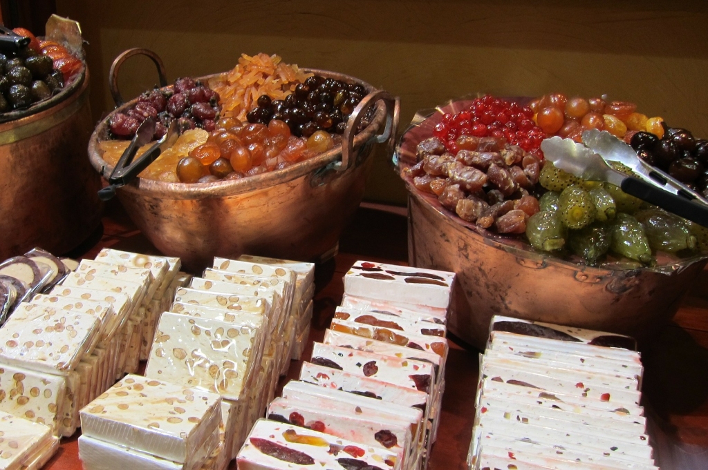 Nougat and candied fruit, foodies in Provence