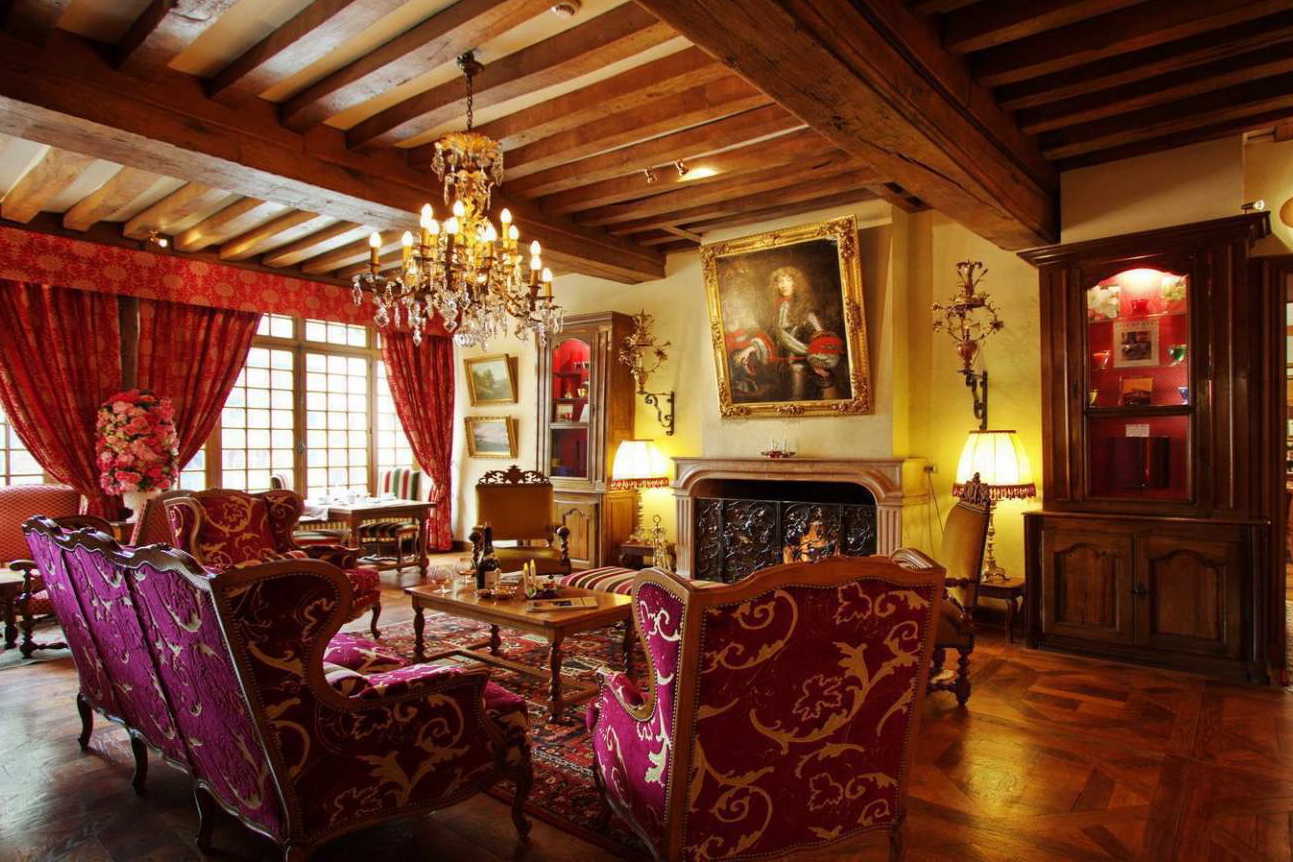 Stay in a luxury hotel in centre of Beaune Burgundy