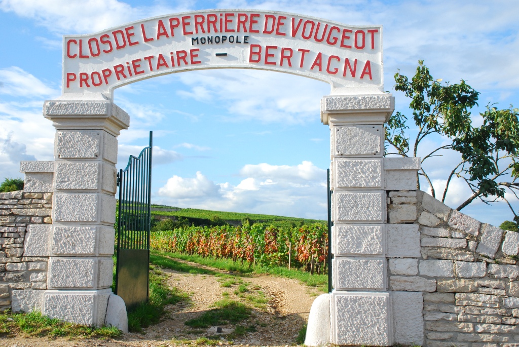 Barge cruise shore excursion vineyard visit