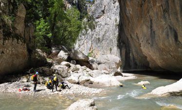Taking a break in the river Verdon