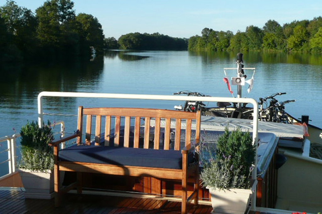 River cruising in Burgundy