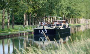 Luxury river cruising in Burgundy France
