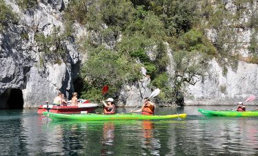 Canoeing fun in the Verdon Gorge