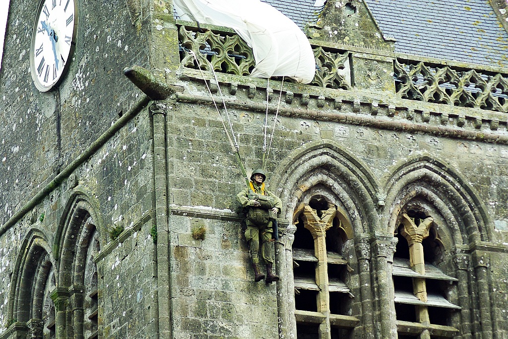 Soldier sainte mere eglise