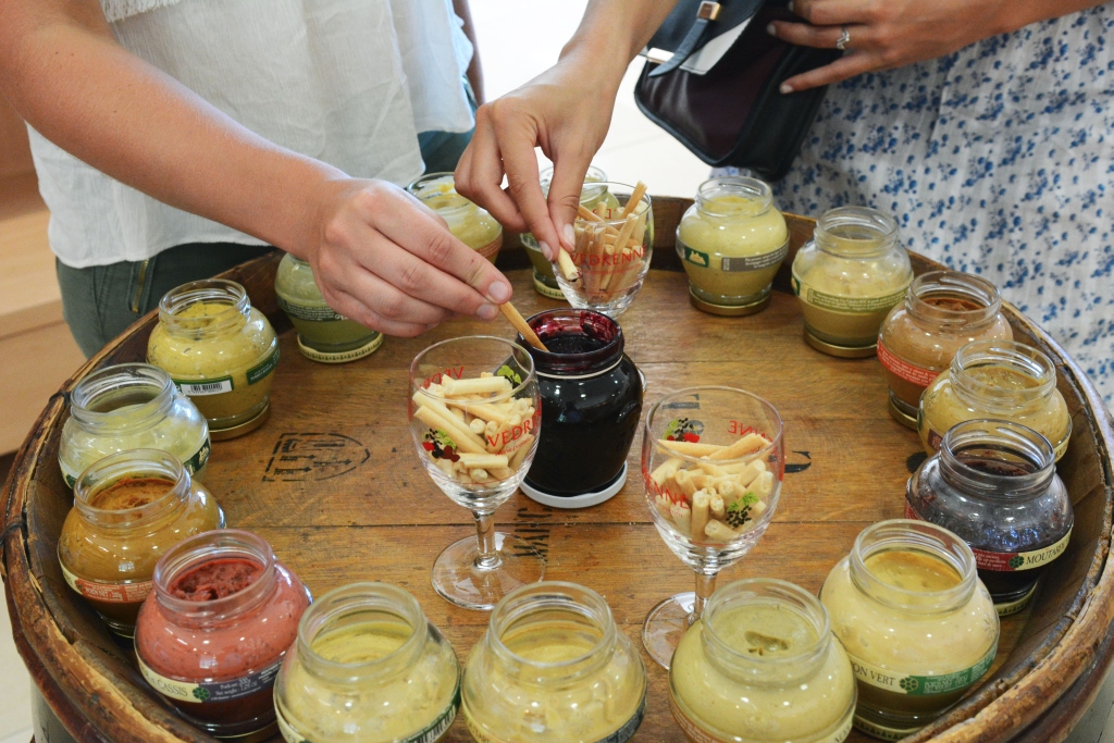Tasting at the Cassisium in Burgundy