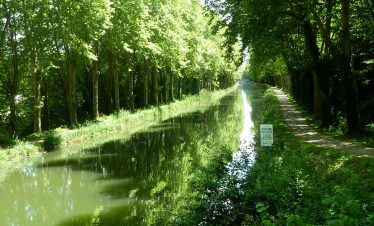 River cruising near Meilhan France
