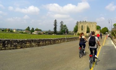 Cycling in Saint Emilion near Bordeaux